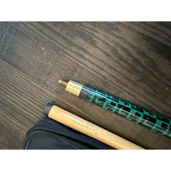 Vintage Guinness Pool Cue - 2-Piece with Logo Bag - Picture 5 of 10